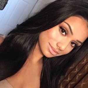 Meet your Posher, Komal